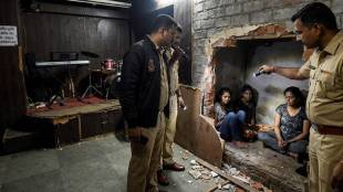 Mira Bhayandar Orchestra Bar Hidden Rooms | Pyasa Bar Mira Bhayandar Police Raid | MLA Narendra Mehta Pratap Sarnaik Bar Action | Thane District Crime News 2026