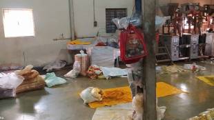 Akola FDA raid spice factory | Tukaram Mundhe FDA action Akola | Spice manufacturers license suspended Akola | Food safety department action Maharashtra