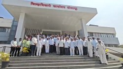 ‘शक्तीपीठ’साठी पोलिसांचा गैरवापर; जबरदस्तीची मोजणी थांबवा, अन्यथा शेतात उतरू; सोलापुरात ‘महाविकास आघाडीचे’चे जिल्हाधिकाऱ्यांना निवेदन