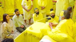 विराटने प्रेमानंद महाराजांच्या भेटीसाठी खरंच ५ कोटी रुपये घेतले? अखेर कोहलीच्या टीमने दिलं स्पष्टीकरण, म्हणाले, “त्याची श्रध्दा…”