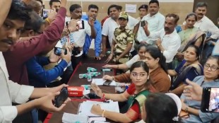Ulhasnagar Mayor Ashwini Nikam | Shiv Sena BJP Conflict Ulhasnagar | Ulhasnagar Municipal Corporation News | Janata Darbar Cancelled Ulhasnagar