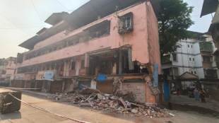 Bhayander Building Slab Collapse | Devki Apartment Navghar Road Incident | Thane District Building Safety News | Fire Brigade Rescue Bhayander East