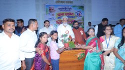 शिक्षण मंत्री दादा भुसे यांच्याकडून शिक्षण अधिकारी शिक्षकांची कान उघाडणी