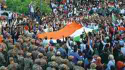 बंदी झुगारून तरुणांची तिरंगी लाट! दिपके, बोरा पोलिसांच्या ताब्यात