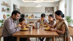 Greater Noida Family Death scene investigation police team | Suspected Noodles Food Poisoning incident in Greater Noida Rabupura | ग्रेटर नोएडा कुटुंबाचा मृत्यू नूडल्स विषबाधा तपास | राबूपुरा ग्रेटर नोएडा ५ जणांचा मृत्यू फूड पॉयझनिंग संशय