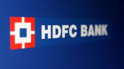 HDFC बँकेचा शेअर सलग तिसऱ्या दिवशी घसरला; गोपनीय माहिती लीकप्रकरणी चौकशी सुरू होताच ५ टक्क्यांचे नुकसान!