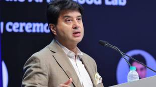 Starlink Satcom Licence India details | Jyotiraditya Scindia statement on satellite internet | भारतात स्टारलिंक सॅटेलाइट इंटरनेट परवाना | ज्योतिरादित्य शिंदे सॅटेलाइट सेवा बातमी