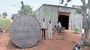 water tanker manufacturing in beed madalmohi | marathwada drought water crisis news | ahilyanagar steel price hike impact | beed news marathi live updates